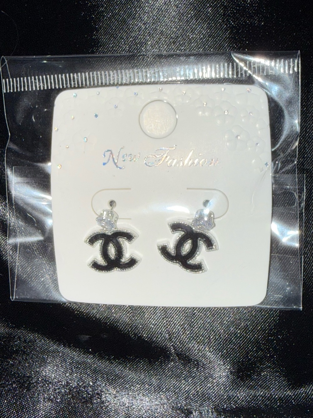 Resellers Earring Bundle - Picture 2 of 8